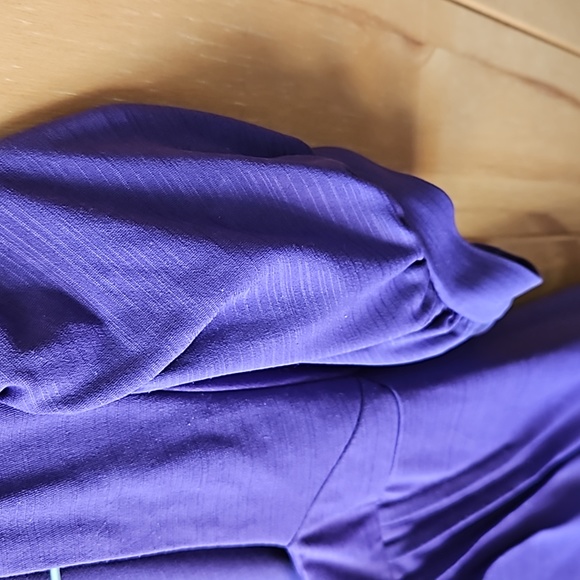 Very pretty Juniors L Purple Speechless short sleeved blouse - Picture 4 of 5